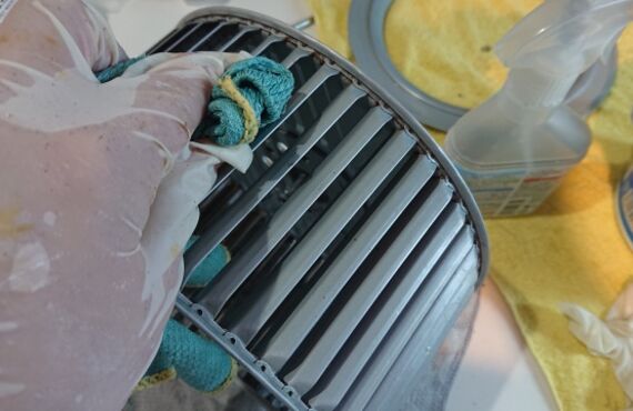 キッチン換気扇の掃除を安い料金でご提供、ハウスクリーニング専門業者リノハンズ